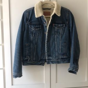 Levi’s Sherpa trucker jacket
